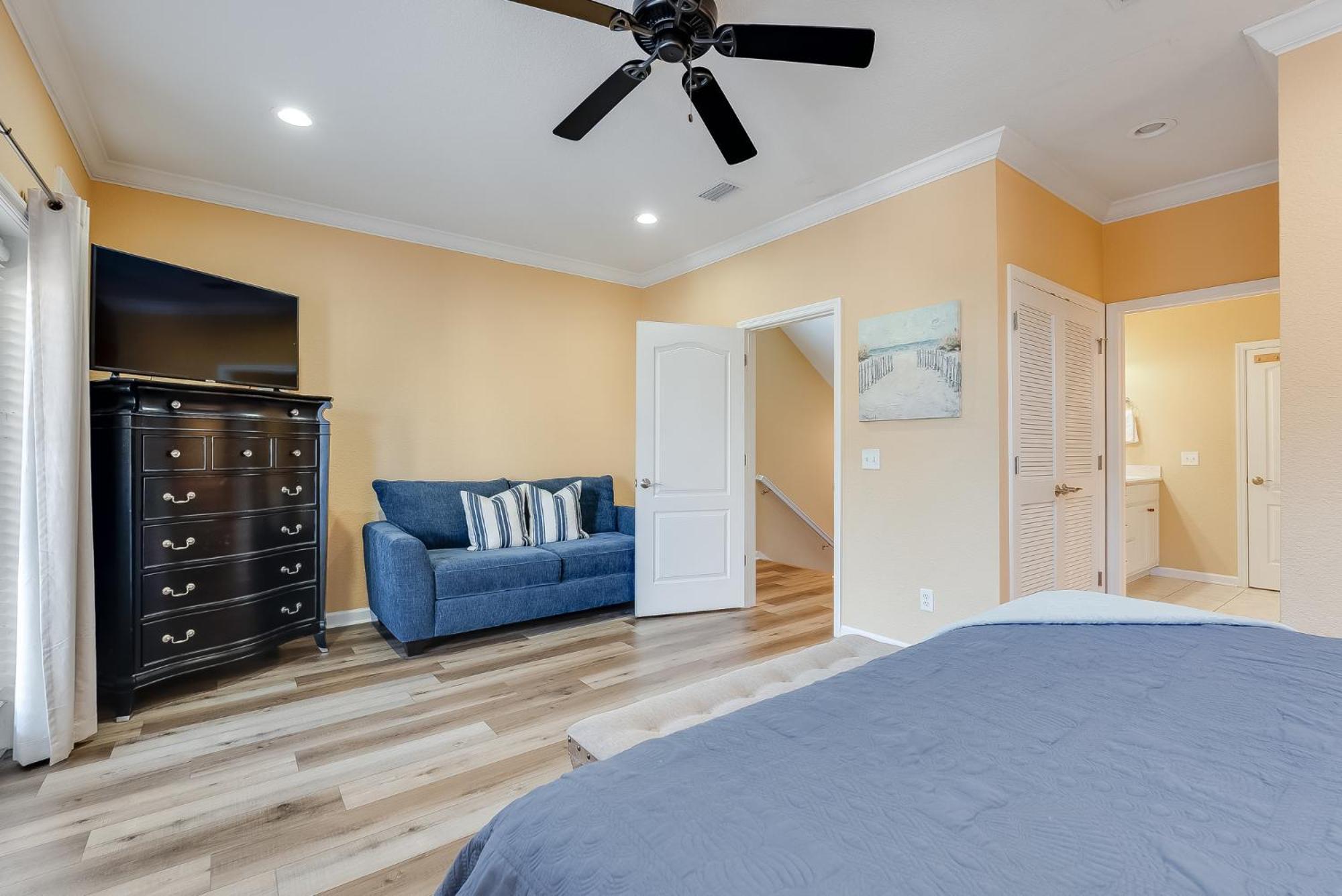 Decked Out Pcb Holiday home